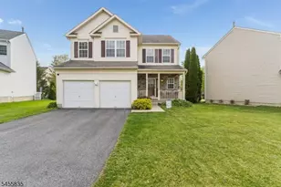 1304 Brian Cir, Greenwich Township, NJ 08886 - Photo 2