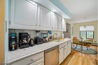 3D Foxwood Dr #D, Morris Plains, NJ 07950 - Photo 10