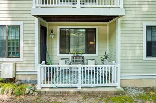 3 D Foxwood Dr, Morris Plains, NJ 07950 - Photo 2