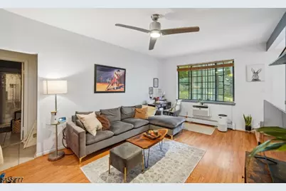 3D Foxwood Dr #D, Morris Plains, NJ 07950 - Photo 4