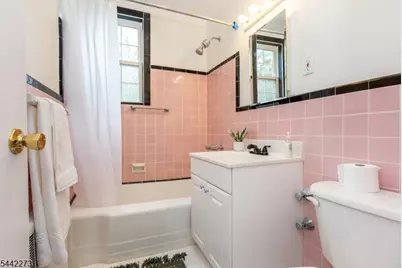 101 Gates Ave #4, Montclair Twp., NJ 07042 - Photo 12