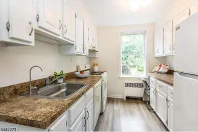 101 Gates Ave #4, Montclair, NJ 07042 - Photo 10