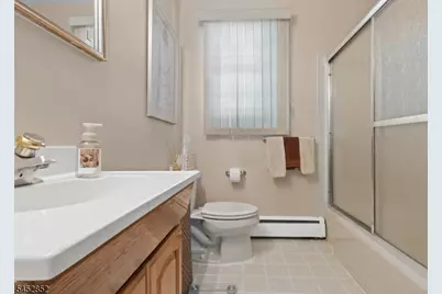 74 Farmingdale Rd, Wayne, NJ 07470 - Photo 16