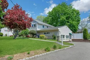 15 Maxine Dr, Morris Township, NJ 07960 - Photo 2