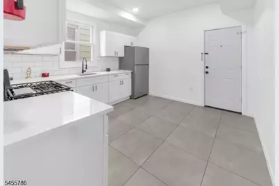 155 Fairmount Ave #2, Newark, NJ 07103 - Photo 2