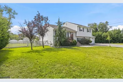112 Sand Rd, Fairfield, NJ 07004 - Photo 2