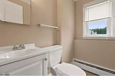 112 Sand Rd, Fairfield, NJ 07004 - Photo 14
