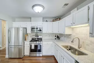 1102 Fox Hill Pl, Holland Township, NJ 08848 - Photo 4