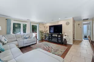 7 Arcata Pl, Ringwood, NJ 07456 - Photo 4