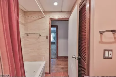 40 Chambers St, Phillipsburg, NJ 08865 - Photo 22