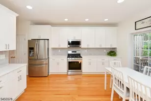 90 Summer Hill Rd, Wayne, NJ 07470 - Photo 10