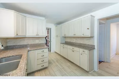 21 N Glen Rd, Mountain Lakes, NJ 07046 - Photo 14