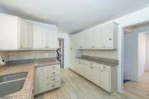 21 N Glen Rd, Mountain Lakes, NJ 07046 - Photo 14