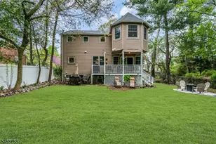 10 Passaic Ave, Roseland, NJ 07068 - Photo 4