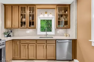 10 Passaic Ave, Roseland, NJ 07068 - Photo 18