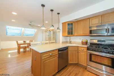 31 Lockley Ct, Mountain Lakes, NJ 07046 - Photo 8