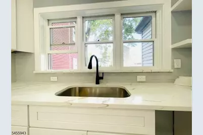 823 S 14th St, Newark, NJ 07108 - Photo 8