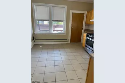 75 Pine St #3R, Montclair, NJ 07042 - Photo 2