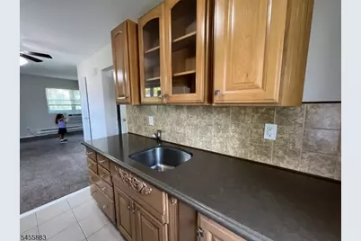162 Belleville Ave #1B, Bloomfield, NJ 07003 - Photo 2