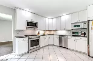 33 Highmount Ave, Warren Township, NJ 07059 - Photo 10