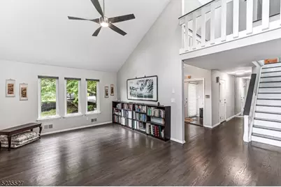 33 Highmount Ave, Warren Township, NJ 07059 - Photo 4