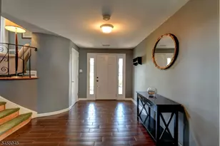 1 Evelyn Pl, Pequannock Township, NJ 07444 - Photo 4