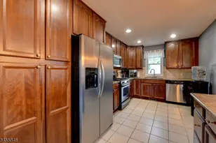 1 Evelyn Pl, Pequannock Township, NJ 07444 - Photo 12