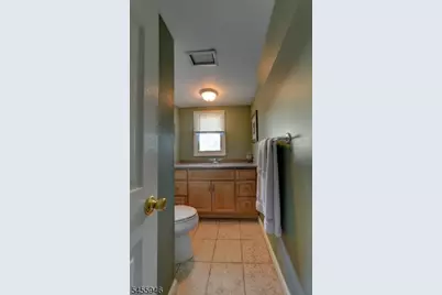 1 Evelyn Pl, Pequannock Township, NJ 07444 - Photo 16
