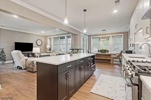 103 Mariners Pointe, Hopatcong, NJ 07843 - Photo 4