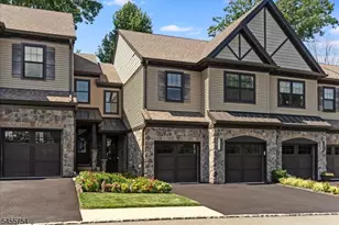 103 Mariners Pointe, Hopatcong, NJ 07843 - Photo 2