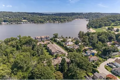 103 Mariners Pointe, Hopatcong, NJ 07843 - Photo 26