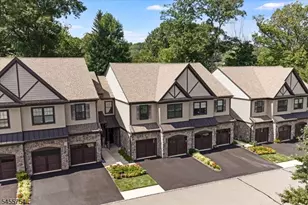 103 Mariners Pointe, Hopatcong, NJ 07843 - Photo 30