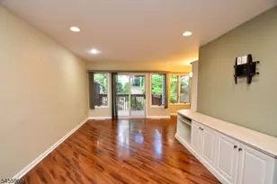 7 Pine Hollow Ct, Jefferson Township, NJ 07438 - Photo 4