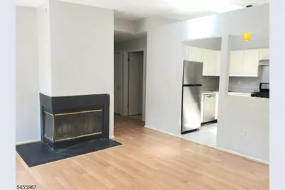 133 Rachel Ct, Franklin Township, NJ 08823 - Photo 2