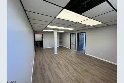 715 Somerset St, Unit 201, Franklin Township, NJ 08873 - Photo 8