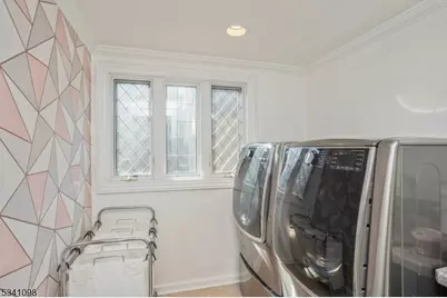 88 W Main St, Mendham, NJ 07945 - Photo 22