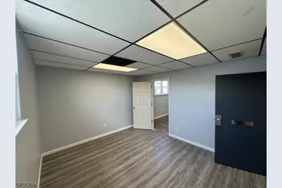 715 Somerset St, Unit 202, Franklin Township, NJ 08873 - Photo 6