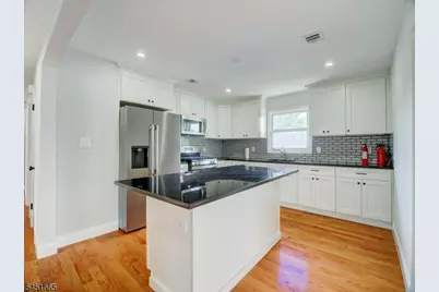 237 N 8th St #2, Kenilworth, NJ 07033 - Photo 4