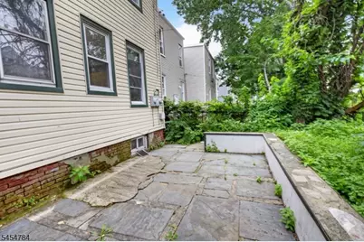 529 S Clinton St, East Orange, NJ 07018 - Photo 34