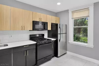 529 S Clinton St, East Orange, NJ 07018 - Photo 24