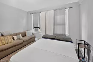 529 S Clinton St, East Orange, NJ 07018 - Photo 32