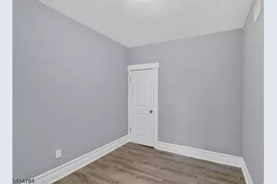529 S Clinton St, East Orange, NJ 07018 - Photo 16