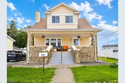 233 Jackson Ave, Hackensack, NJ 07601 - Photo 1