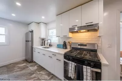 33-35 Adams St #1, Newark, NJ 07105 - Photo 12