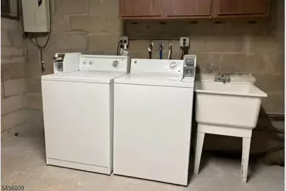 33-35 Adams St #1, Newark, NJ 07105 - Photo 24