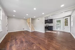 529 Richfield Ave, Kenilworth, NJ 07033 - Photo 2