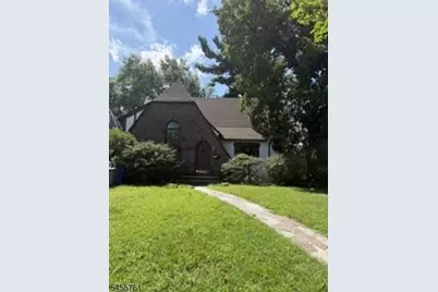 29 Glenwood Dr, Millburn, NJ 07078 - Photo 1