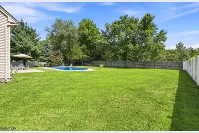 133 Charles St, Franklin Township, NJ 08873 - Photo 32