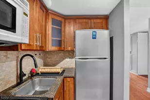 60 Parkway Dr, East Orange, NJ 07017 - Photo 8