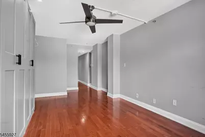 60 Parkway Dr #4JJ, East Orange, NJ 07017 - Photo 6